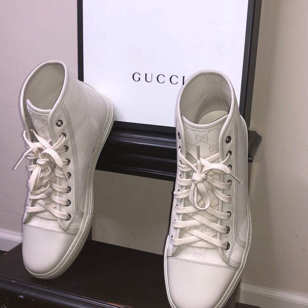 ⭐️HOST PICK x 3⭐️ Gucci Shoes - Picture 4 of 6